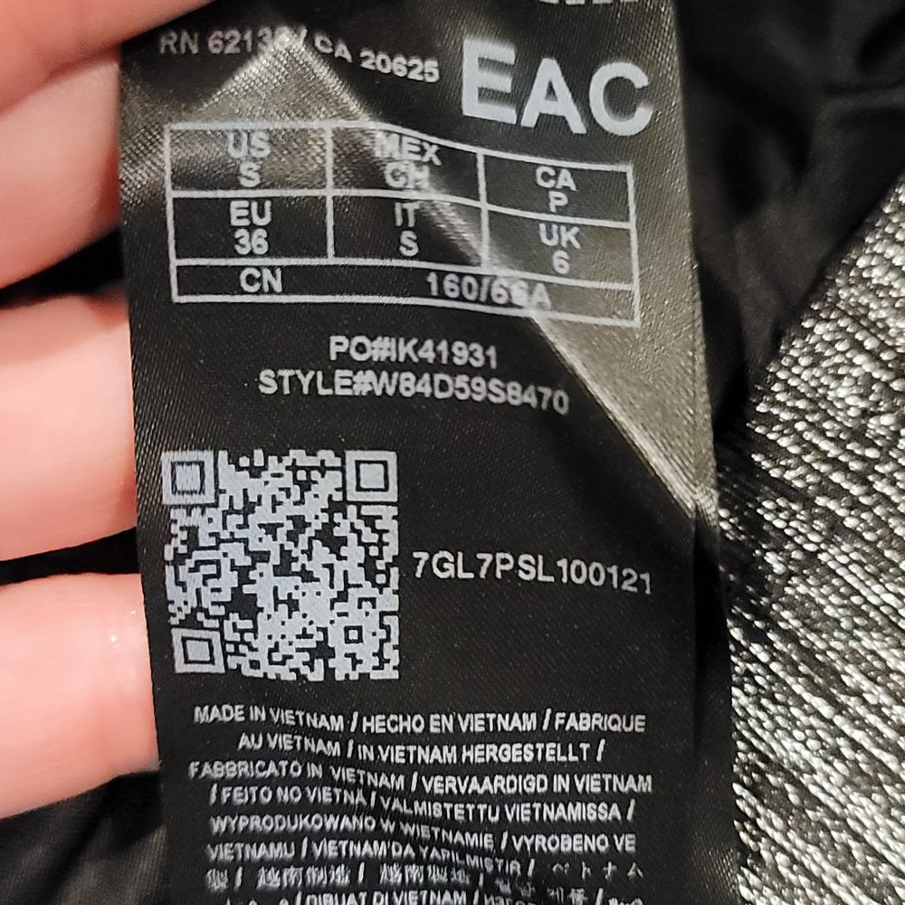 NWT Guess Women's Black and Silver Metallic Rouched Romper - Picture 6 of 8